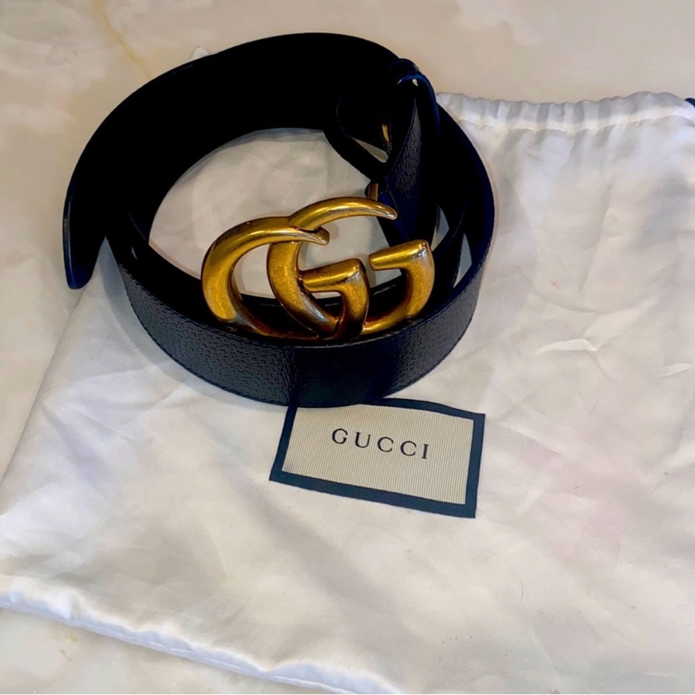 1.5 inch thick Gucci Black Leather Belt - Gold GG, new condition